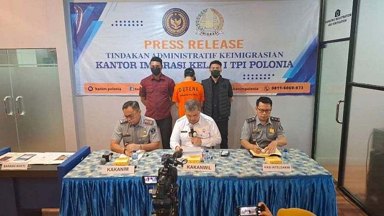 WhatsApp-Image-2025-04-17-at-14.51.09-750x422 Paparan terkait pengamanan WNA Tiongkok yang diduga salahgunakan izin tinggal.