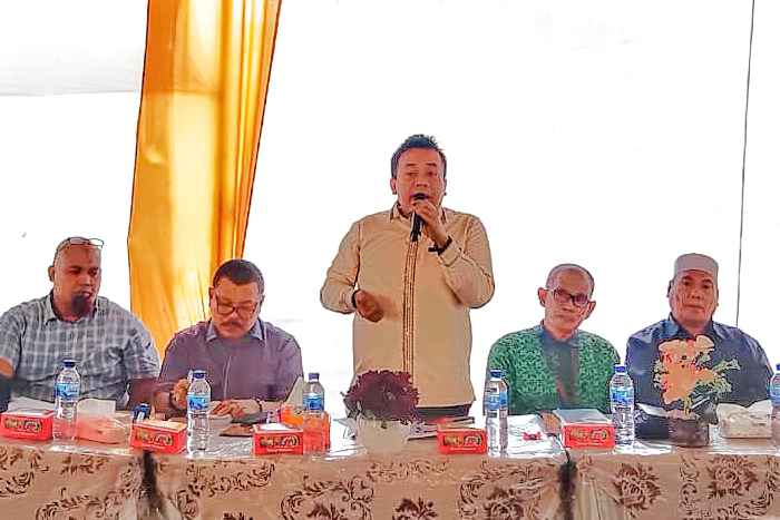 Wakil Ketua DPRD Medan Zulkarnaen saat reses di Kelurahan Pahlawan.