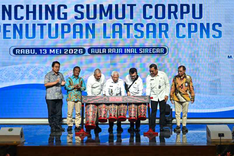 Launching Sumut Corpu dan Penutupan Latsar CPNS 4.jpg Wakil Gubernur Sumut Surya meluncurkan Sumut Corporate University (Corpu) dan menutup Pelatihan Dasar (Latsar) CPNS Batch I dan II Tahun 2026 di Aula Raja Inal Siregar, lantai 2 Kantor Gubernur Sumut, Jalan Diponegoro No. 30, Medan, Rabu (13/5/2026).